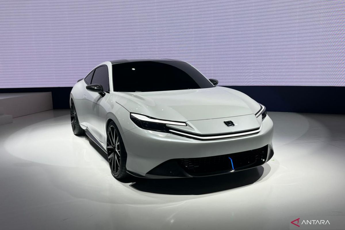 Honda hadirkan kembali Prelude sebagai mobil sport konsep di tempat JMS 2023